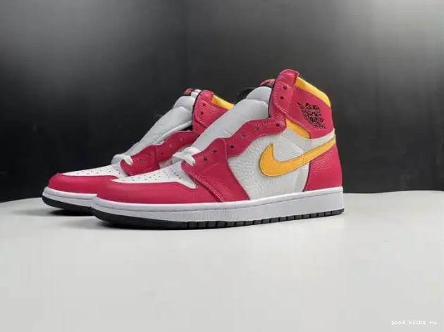 555088-603 OGLight High Red Fusion Air Jordan 1 0424